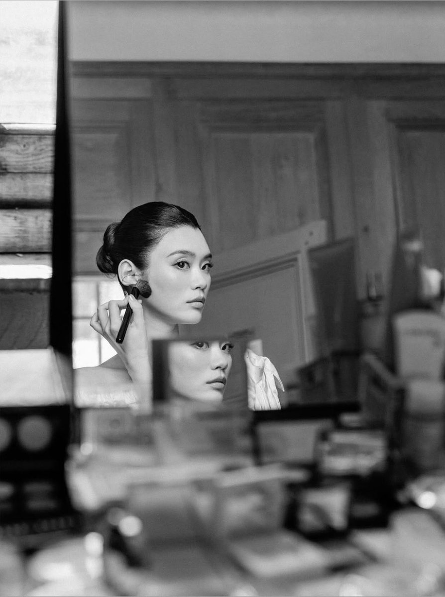 CoutureIsBeyond's tweet photo. Ming Xi wore custom Dior by Jonathan Anderson for her wedding in France yesterday 🌻 https://t.co/dO4USjd7Xs