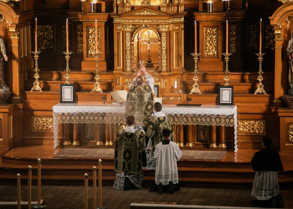 SJCantius's tweet photo. “No human tongue can enumerate the favors that trace back to the Sacrifice of the Mass. The sinner is reconciled with God; the just man becomes more upright; sins are wiped away; vices are uprooted; virtue and merit increase; and the devil’s schemes are frustrated.” – St. Lawrence Justinian