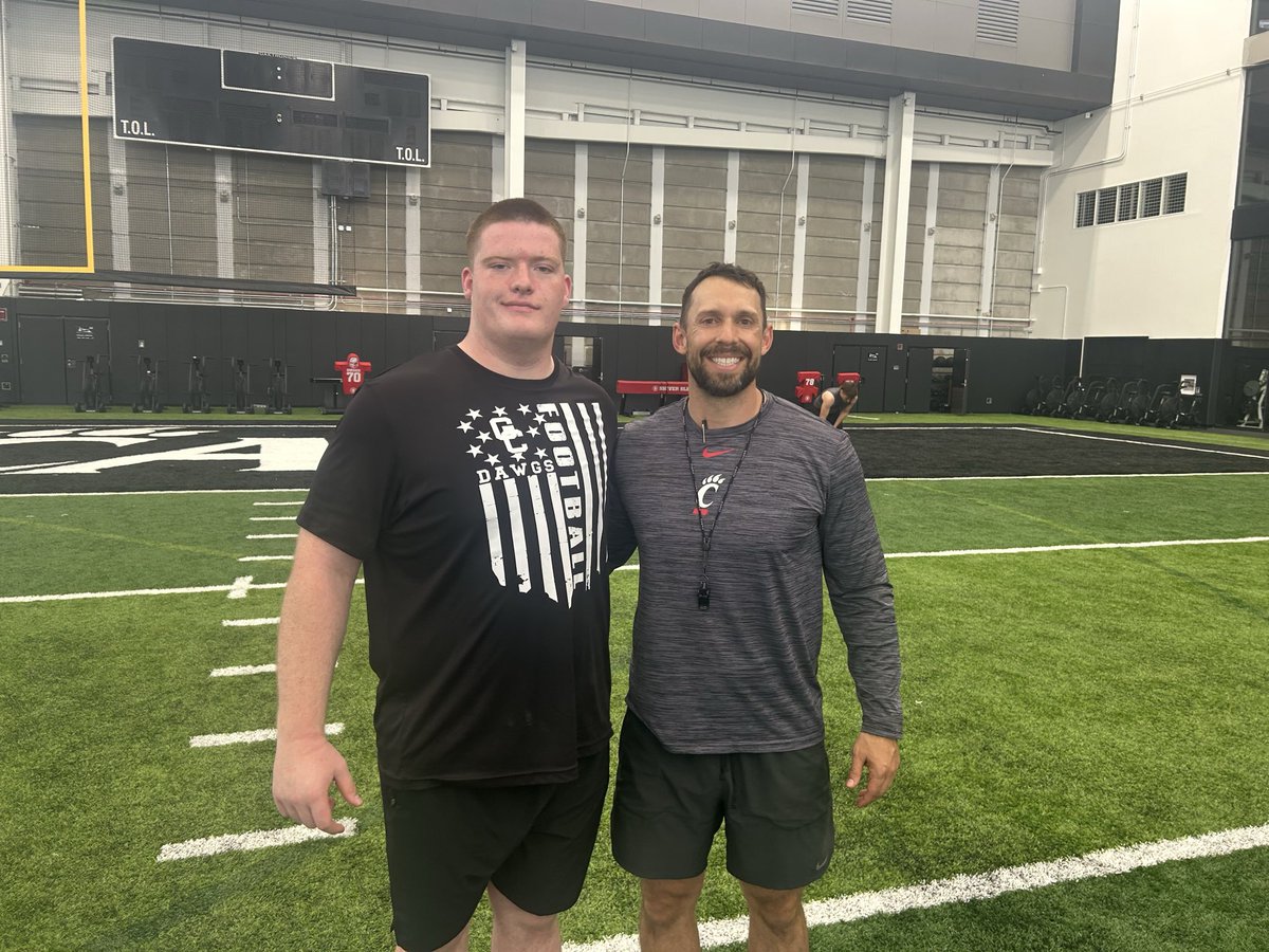 CoryNicodemus4's tweet photo. Had a great time @GoBearcatsFB thanks to @CoachCardwell_ & @CoachFlo_UC and the UC staff for putting on a great camp. Ready to compete. @CoachSattUC @CoachPeteThomas @grwblazers @JayHoward77 @GCFBRecruiting @JohnGarcia_Jr @Coachcliff904 @OLCoachPahl @ProspexMedia @DaleRodick @CoachChad_T3 @thelinemanlab @_seanconroy8 @cade_wolford