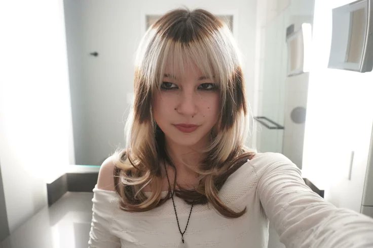 1sababys's tweet photo. team blonde bangs forever https://t.co/RvXUC2c3ow