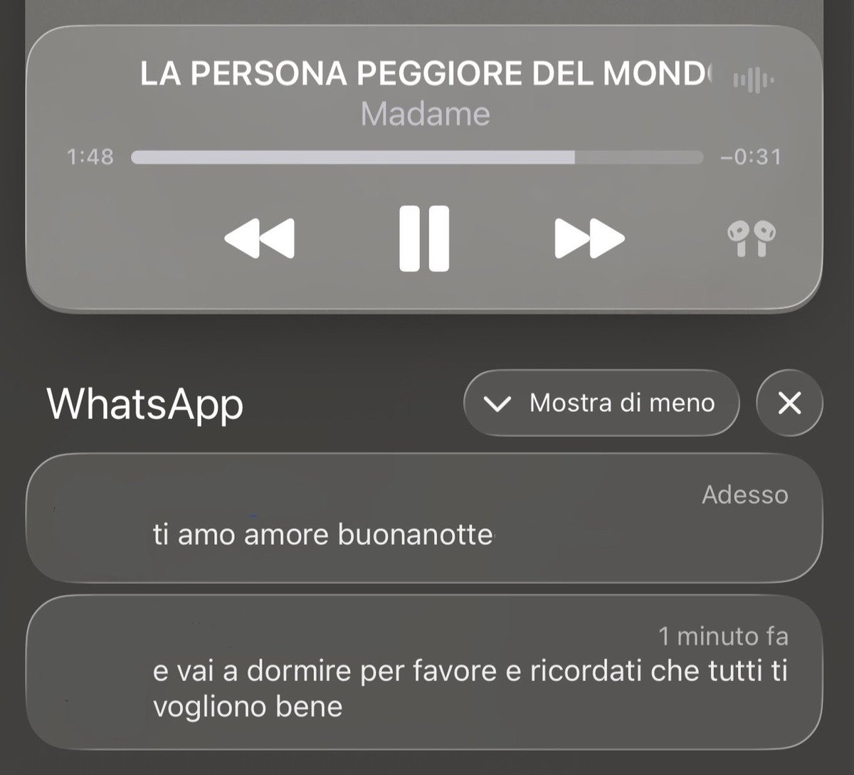 risatespente's tweet photo. oggi ho fatto solo cazzate ma ho comunque qualcuno che prima di andare a dormire a notte fonda mi ricorda che va tutto bene, e forse basta questo https://t.co/EQbIl7j7Fq