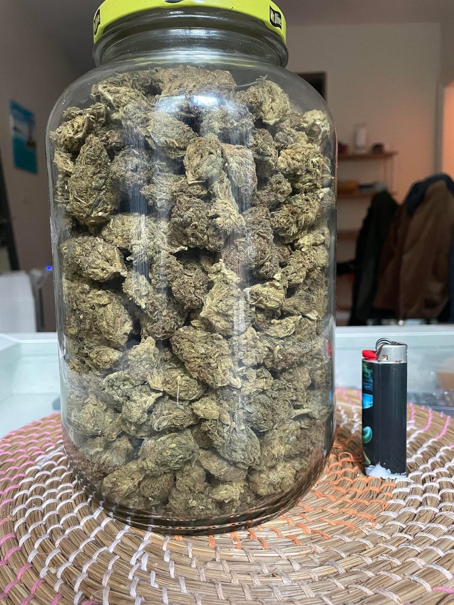 _StonersRUs_'s tweet photo. How long would this last you? 🧐 https://t.co/aN524mwHvh