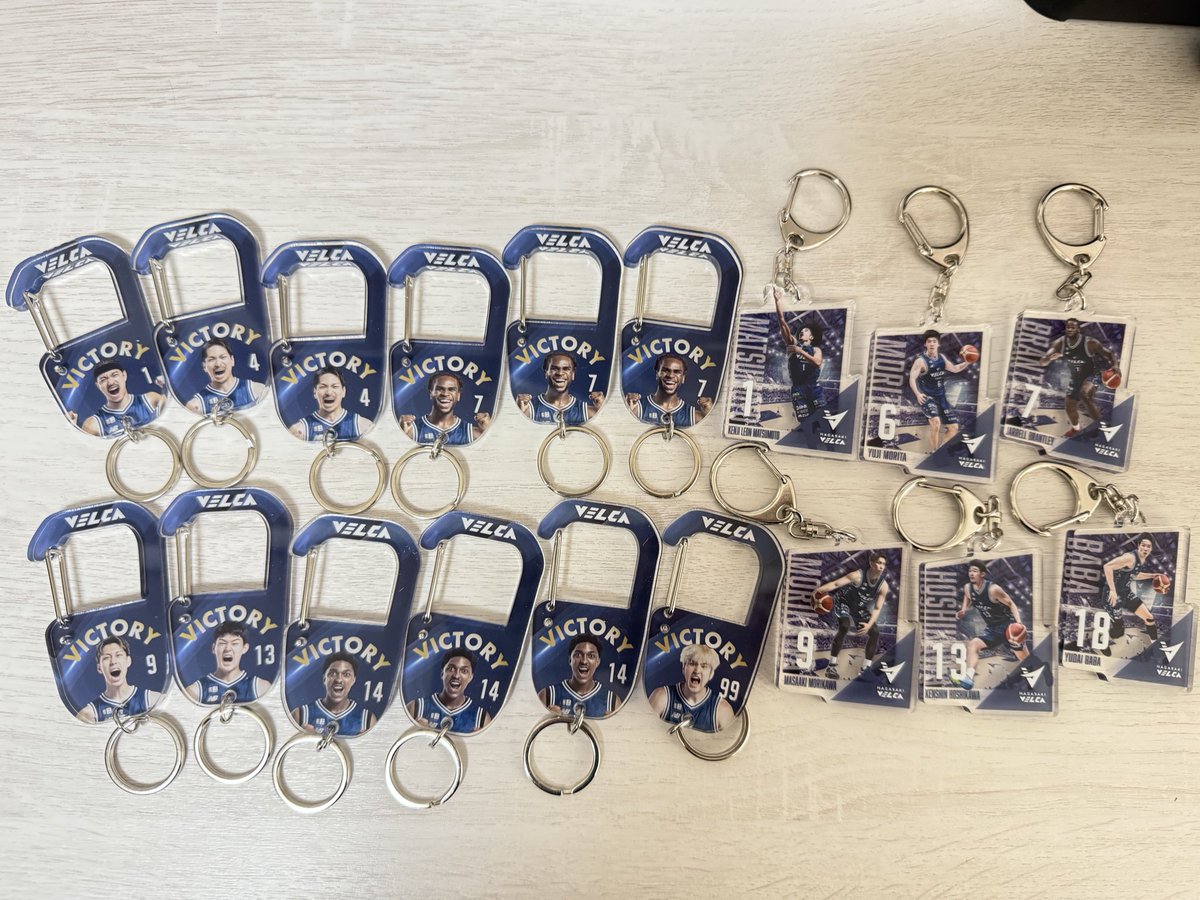 ___nk11's tweet photo. 長崎ヴェルカ シークレット
勝利時限定アクリルカラビナ
レイヤーアクリルキーホルダー

【譲】画像のもの
【求】定価買取

18は他のものと
まとめての方を優先します✨️ https://t.co/32JlwttHhP