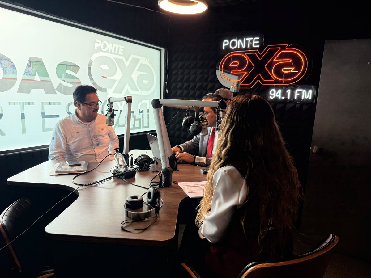 agustingc2012's tweet photo. Agradecemos el espacio que nos brinda el periodista @AlbertoRuedaE en @MVSNoticias, para exponer junto con nuestra presidenta de @MorenaPuebla_ , @OlgaRomeroGC, la estrategia de trabajo territorial de nuestro movimiento en defensa de la #SoberaniaNacional
#InformarEsTransformar https://t.co/Kbdnspf1Ge
