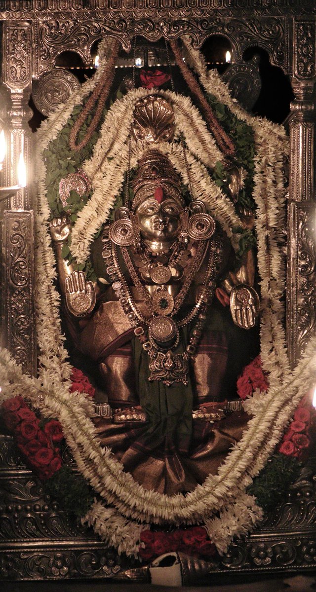 kateel_sri's tweet photo. ಕಟೀಲು ಶ್ರೀ ದುರ್ಗಾಪರಮೇಶ್ವರಿ ಅಮ್ಮನವರು ಇಂದು ಮುಂಜಾನೆಯ (ದಿನಾಂಕ 03 ಜೂನ್ 2026 ಬುಧವಾರ) ವಿಶೇಷ ಪುಷ್ಪಾಲಂಕಾರದಲ್ಲಿ ಮಲ್ಲಿಗೆ ಪ್ರಿಯೆ ಶ್ರೀ ದೇವಿ ಭ್ರಾಮರೀ 🙏🙏🙏

Kateel Shree Durgaparameshwari amma in today's special alankara. 

#Kateel #Durgaparameshwari #KateelOfficial https://t.co/KckkQrsihP