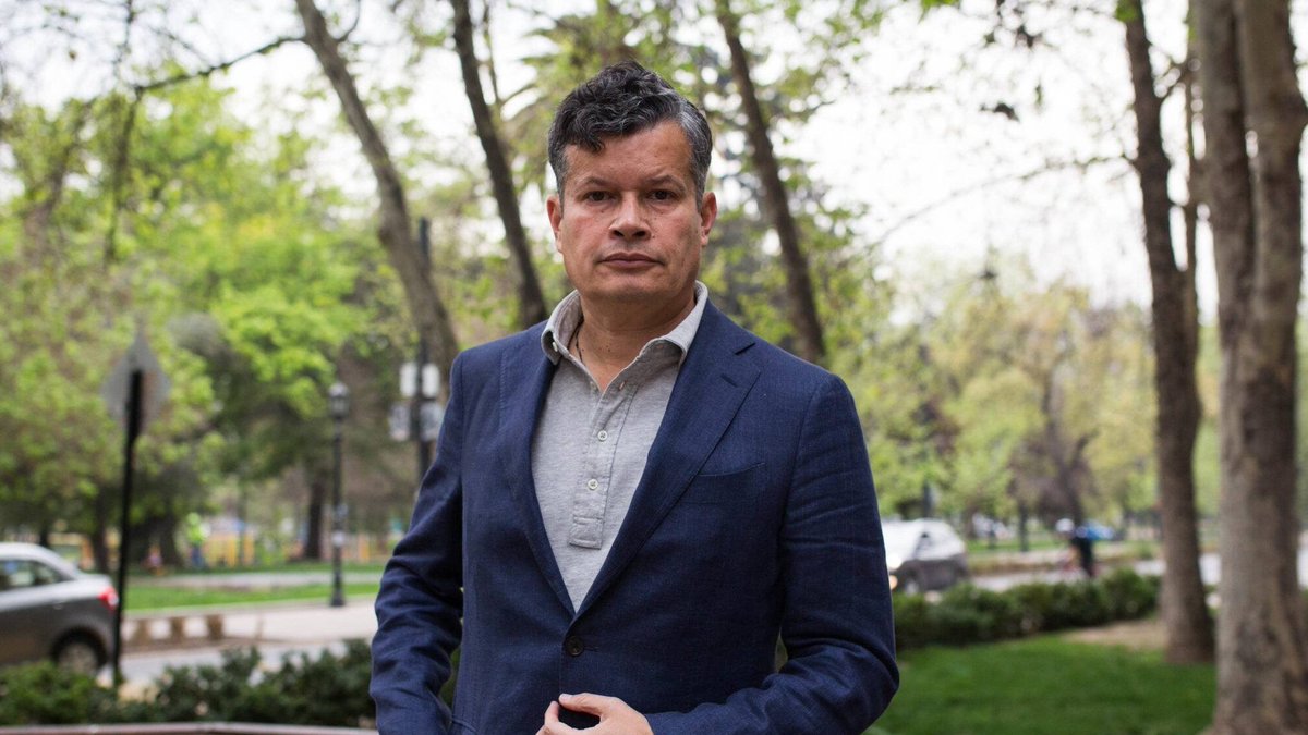 GradeGeorge's tweet photo. @Sinfiltros_tv 

Acabo de eliminar la suscripción al programa. 

Una cosa es que el cuchillo Eyzaguirre haya despedido a @gonzalofeito ; pero, otra muy distinta, es colocar a unos de los comunistas más fundamentalistas de la TV chilena conuciendo el programa.

DEMENCIAL. https://t.co/gGXYOlOORe