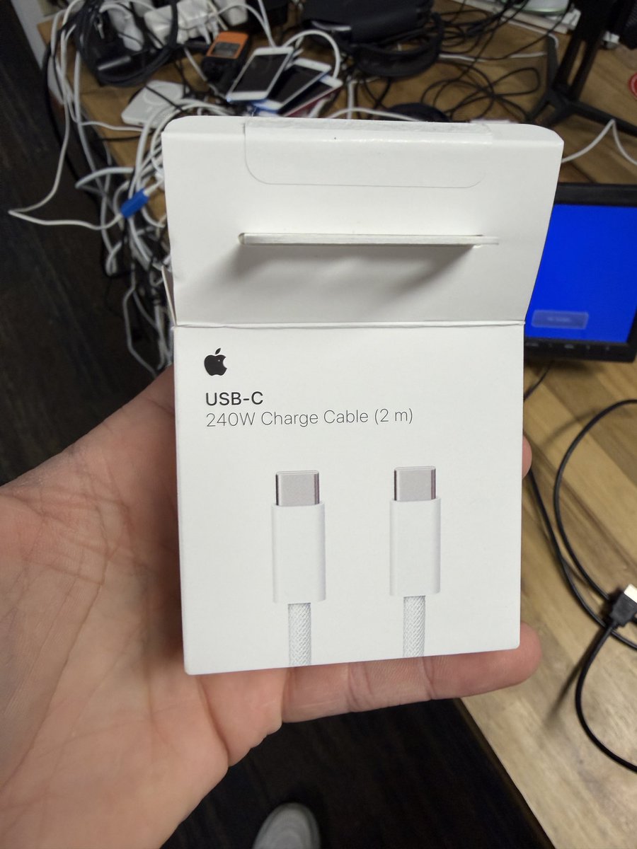 eliteobsolete's tweet photo. no way this is an Apple serial number.... right? https://t.co/fz4cpaSvJt