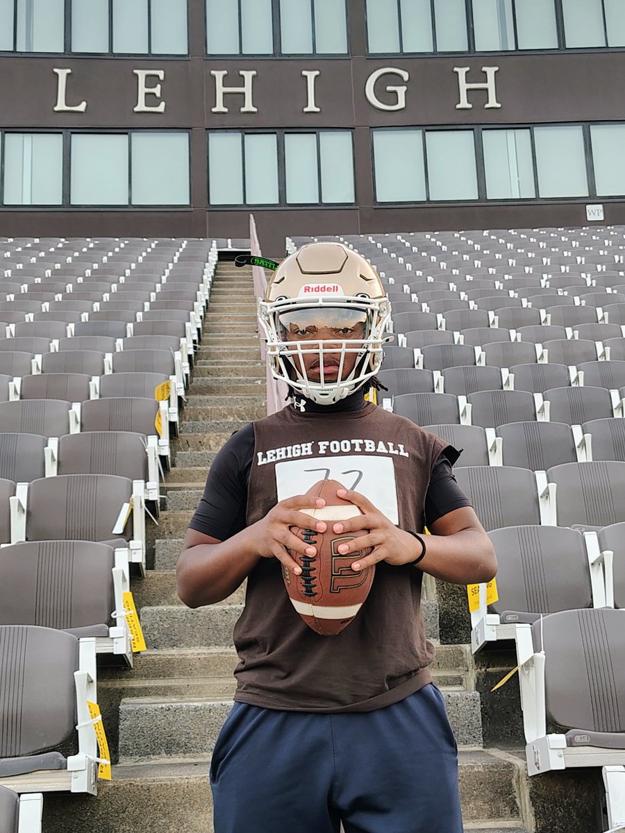 d1_kai6's tweet photo. Had a great day @LehighFootball Mega Camp this afternoon. Great staff, and the camp was ran like a college practice. Met all the coaches in attendance,from Albany to Keystone and many more. Next @CuseFootball Camp Sunday 💪🏽 https://t.co/HN96WM5LA2