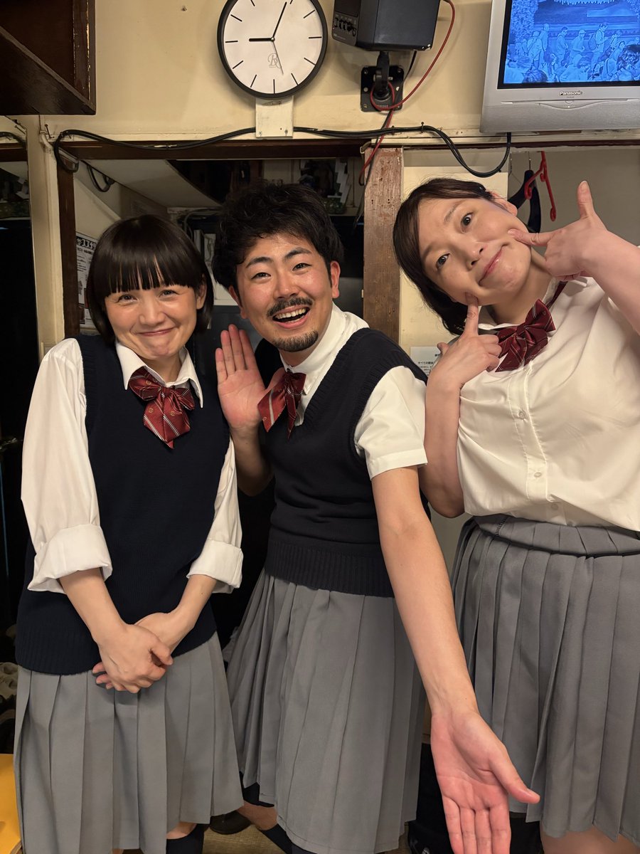 fuunyago23's tweet photo. 劇団MCR公演「アカデミックチェインソウズ」
無事終演いたしました。
観に来てくださった皆様、
そして関わってくださった全ての皆様に感謝でいっぱいです。
ありがとうございます！！

愉快な仲間たちはいつだってキラキラとしていて沢山元気を貰いました。
大好きだーー！！ありがとう！！！ https://t.co/kNkR4iZ7Sy