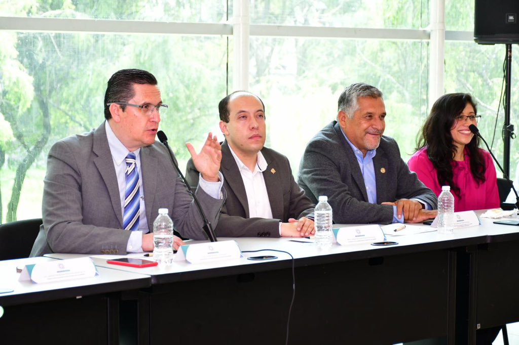SESAEMM_'s tweet photo. Nuestro titular, Víctor Romero Maldonado (@romero_vick13), asistió a la inauguración de los Foros de Consulta para la Construcción de la Convocatoria para la designación de nuevas personas integrantes del @CPC_Edomex, organizado por la @CESEdomex del #SAEMM, con lo que se busca escuchar la voz de todas y todos los mexiquenses en el mejoramiento de la convocatoria que se emita.

#TrabajandoEnEquipoPorEdoMéx