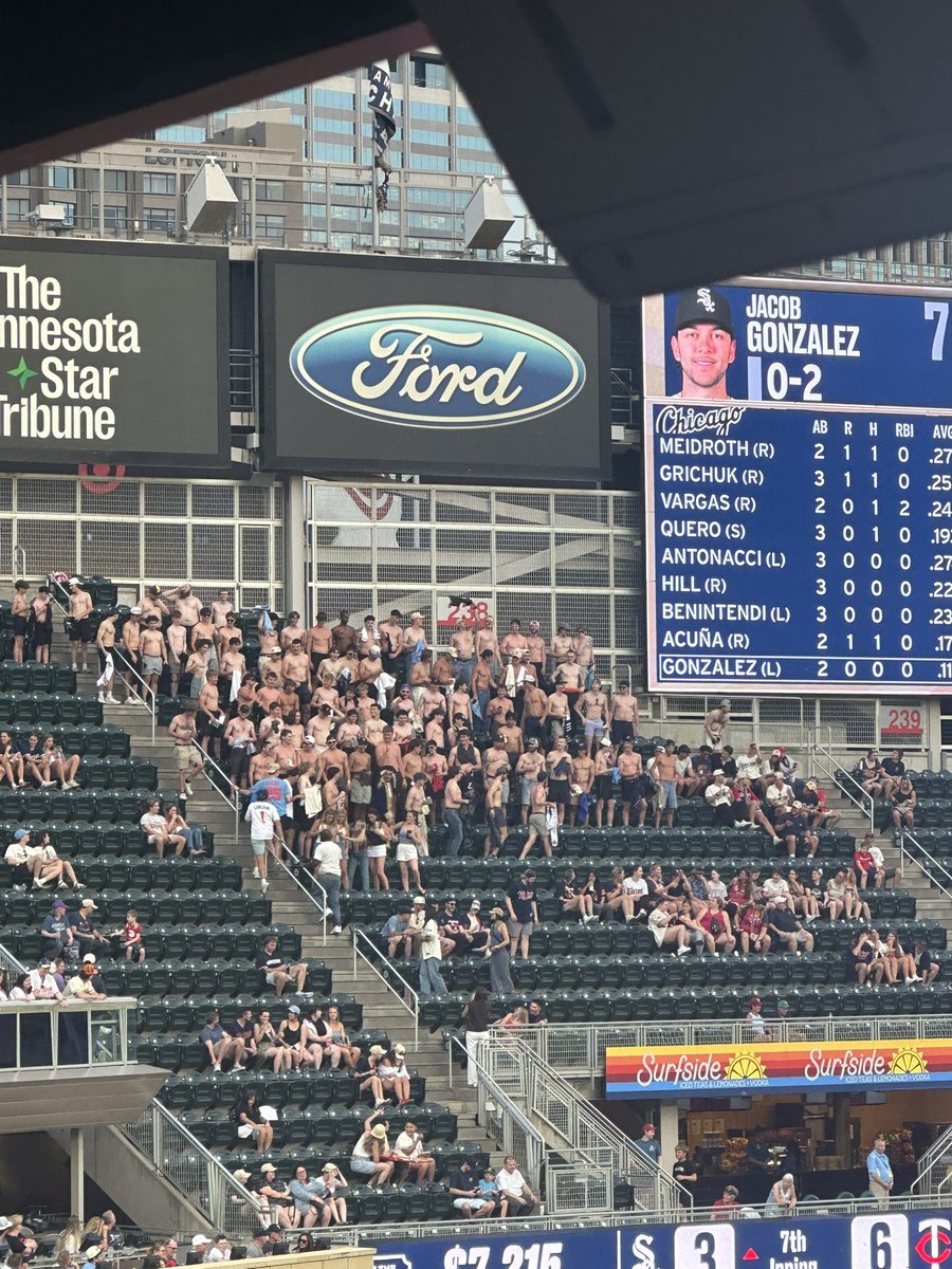 Iced_out_Gs's tweet photo. TARPS OFF FOR THE TWINS https://t.co/VmzWsCQY1l