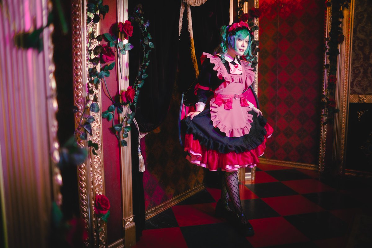 konhmk's tweet photo. 【コスプレ注意】

悪魔メイドの休日

瑠璃川幸

photo:有瀬さん（@esirarise) https://t.co/s7XxeFPXtA