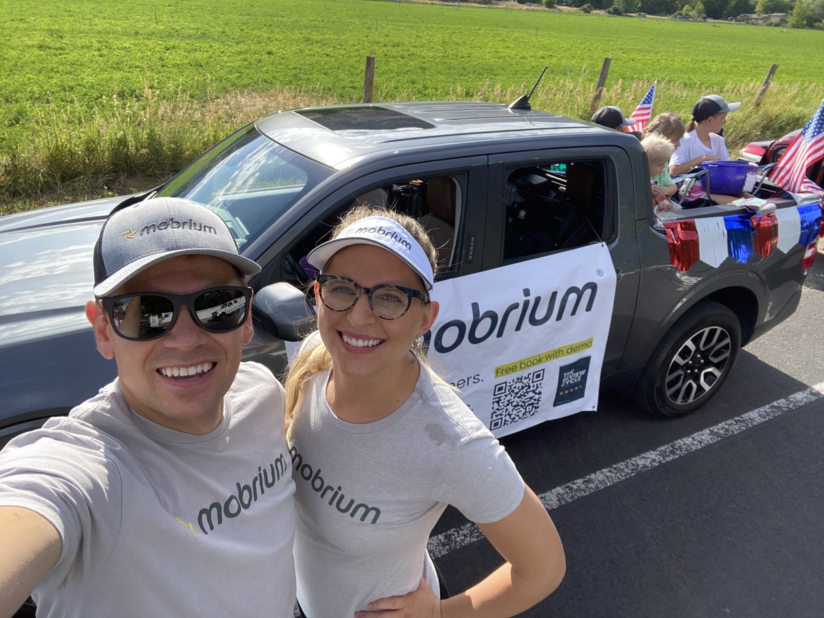 mobrium's tweet photo. Excited to see our co-founders and @cultureprofit co-hosts 𝐌𝐚𝐭𝐭 𝐕𝐚𝐧𝐜𝐞 and  𝐂𝐫𝐢𝐬𝐭𝐚 𝐕𝐚𝐧𝐜𝐞 featured in @UtahBusiness.

Article link: https://t.co/dY642noGZB
Ep 70: https://t.co/Vny0tRCVPi https://t.co/9cGJ6sXplM