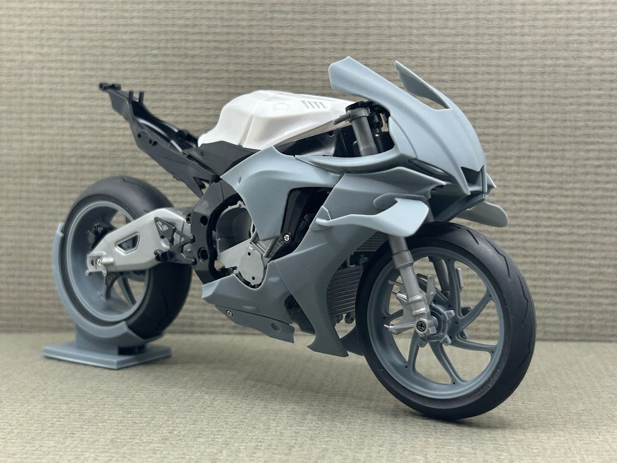 liu_zon's tweet photo. YAMAHA YZF-R1 2025仕様を開発進行中です。
#zworkshop
#YAMAHA
#YZF
#R1 https://t.co/UfM2wt5vR7