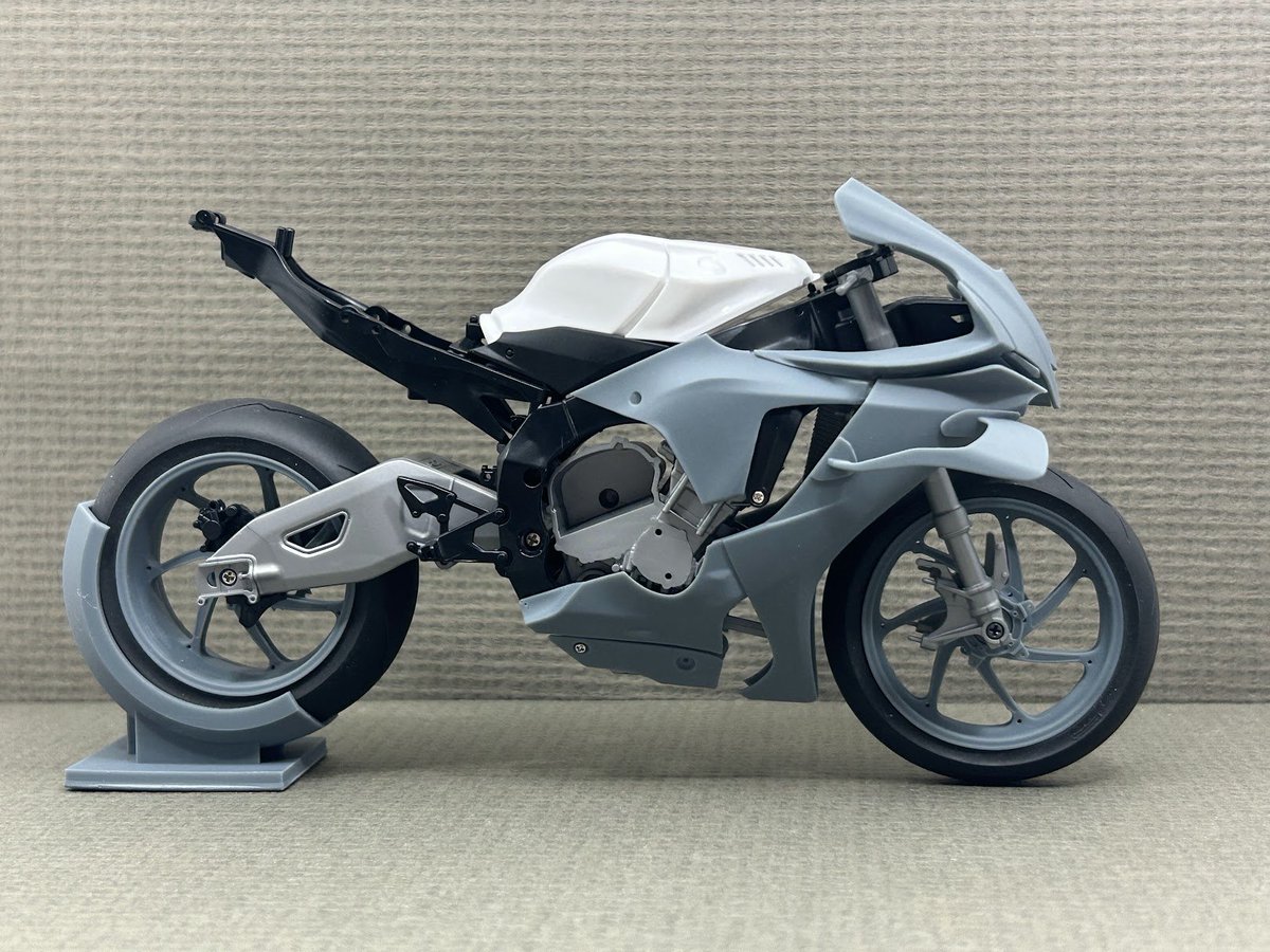 liu_zon's tweet photo. YAMAHA YZF-R1 2025仕様を開発進行中です。
#zworkshop
#YAMAHA
#YZF
#R1 https://t.co/UfM2wt5vR7