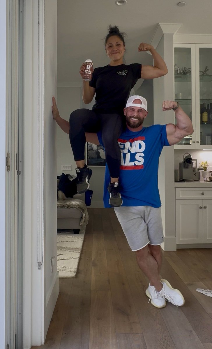 TheJoeySwoll's tweet photo. @obvious_shirts @PMST4ALS @Cubs Love my END ALS tee to support the fight! ❤️ https://t.co/Tmr1ggOERF