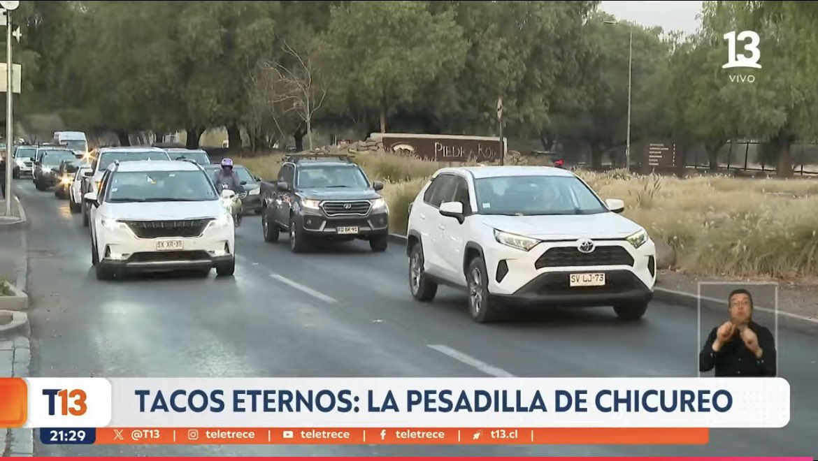 NachoEnTW's tweet photo. No podemos pasar con los Daewoo https://t.co/PNvigdCy59