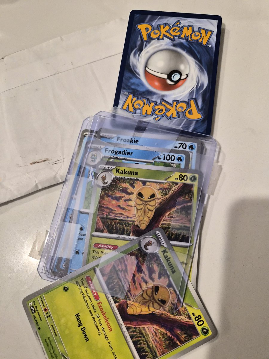 Imar_Tuba's tweet photo. This is the most scuffed packaging I've ever received on an order from TCGPlayer 💀 https://t.co/dyd9eXXYS6