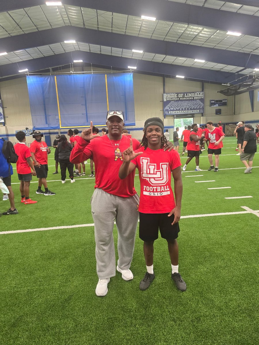 TylerJohnson8_'s tweet photo. Had a great time competing at the @LamarFootball camp today! Put in some solid work during drills, ran a 4.53 in the 40-yd dash, and got some great coaching from @coachcordova.
I know there’s still more work to do, and I’m excited to keep improving. Thank you to @TRILLDB for the invite and to the entire Lamar staff for the opportunity. Looking forward to staying connected and building on today’s experience!
#AGTG #LamarFootball #BuiltDifferent #TrustTheProcess