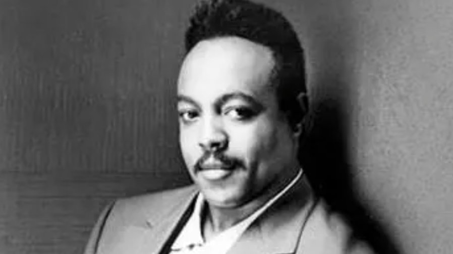 CranfordChip's tweet photo. Prayers up for the family and friends of Peabo Bryson https://t.co/rtKB2dgomo