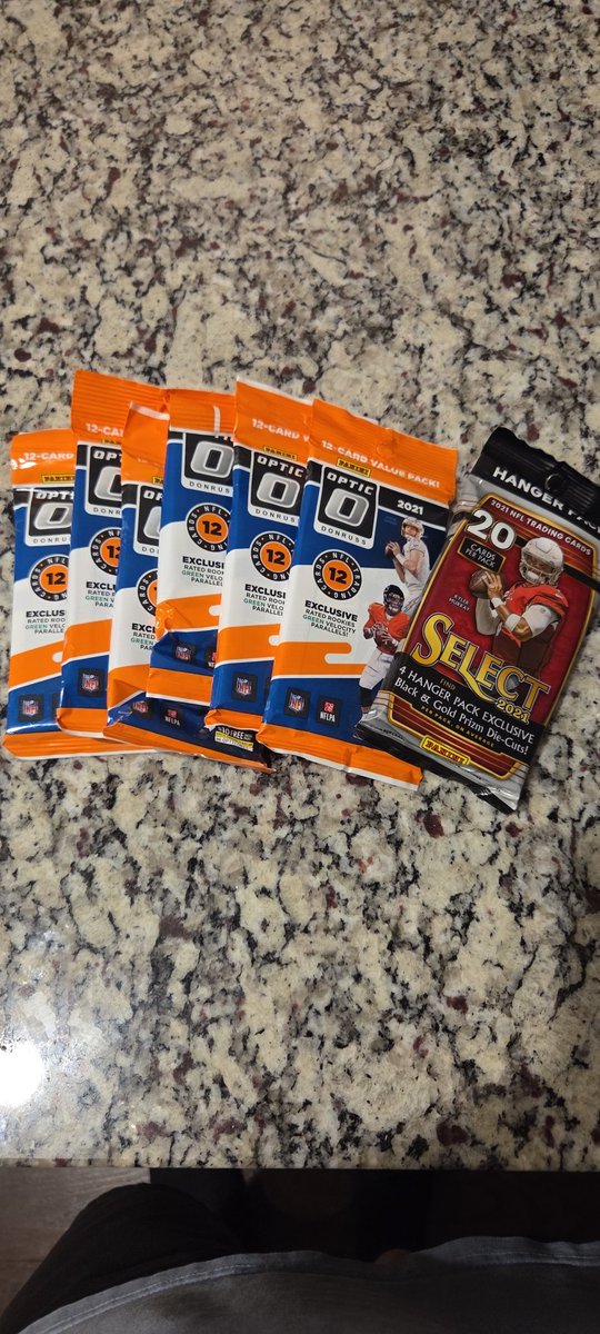 ericbarbarbar's tweet photo. Rip em or save em? 
@CardPurchaser https://t.co/fX4eCzsy1U