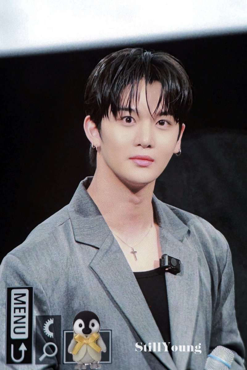 still_young__'s tweet photo. 260602 워너원고 무대인사 🤍
#배진영 #BAEJINYOUNG #裵珍映 https://t.co/dSz55Pdy4L