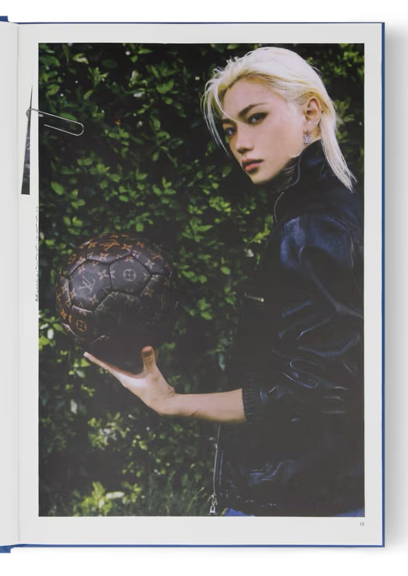 pployjaru915's tweet photo. Felix for Louis Vuitton ‘Rebonds’

#FELIXxLouisVuitton https://t.co/4ZtjFFEDX4