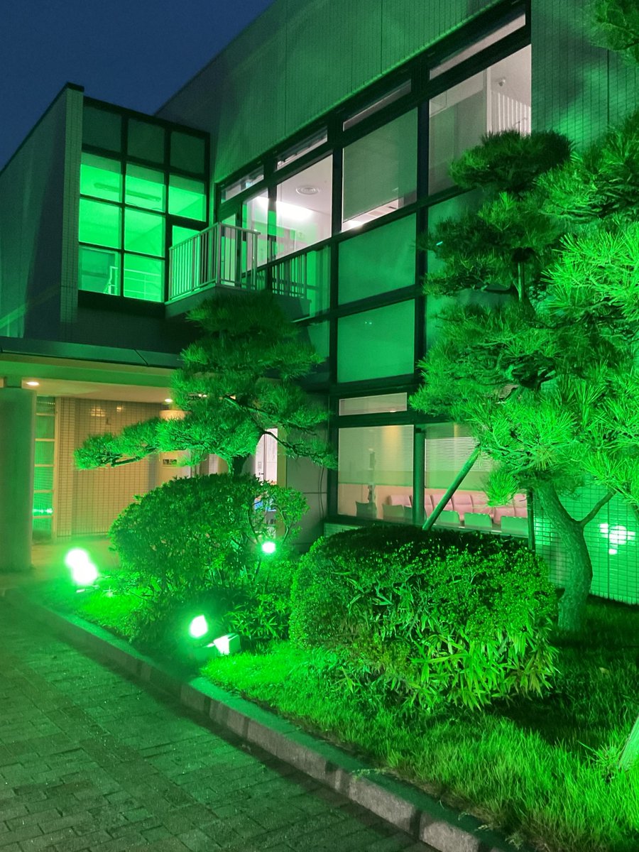 nihonkai_hosp's tweet photo. イエローグリーンキャンペーン2026inやまがたに参加しています！
イエローグリーンキャンペーンとは、受動喫煙をしたくない・させたくない気持ちを周りの人に示す活動です。
当院も救急入口周辺をライトアップしています✨

場所/救急入口周辺
日時/令和8年5月31日(日）～6月6日(土) 日没～21時 https://t.co/RHPplNTTBp