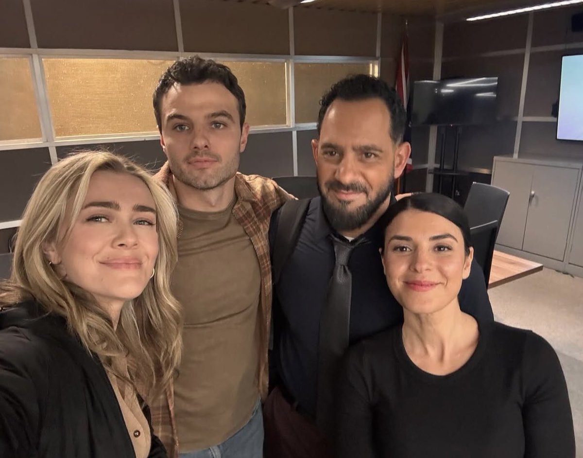 swqnsviolet's tweet photo. I CAN’T LOSE THEM 😭🤧 #SaveTheHuntingParty https://t.co/8I3Ocxl5pi