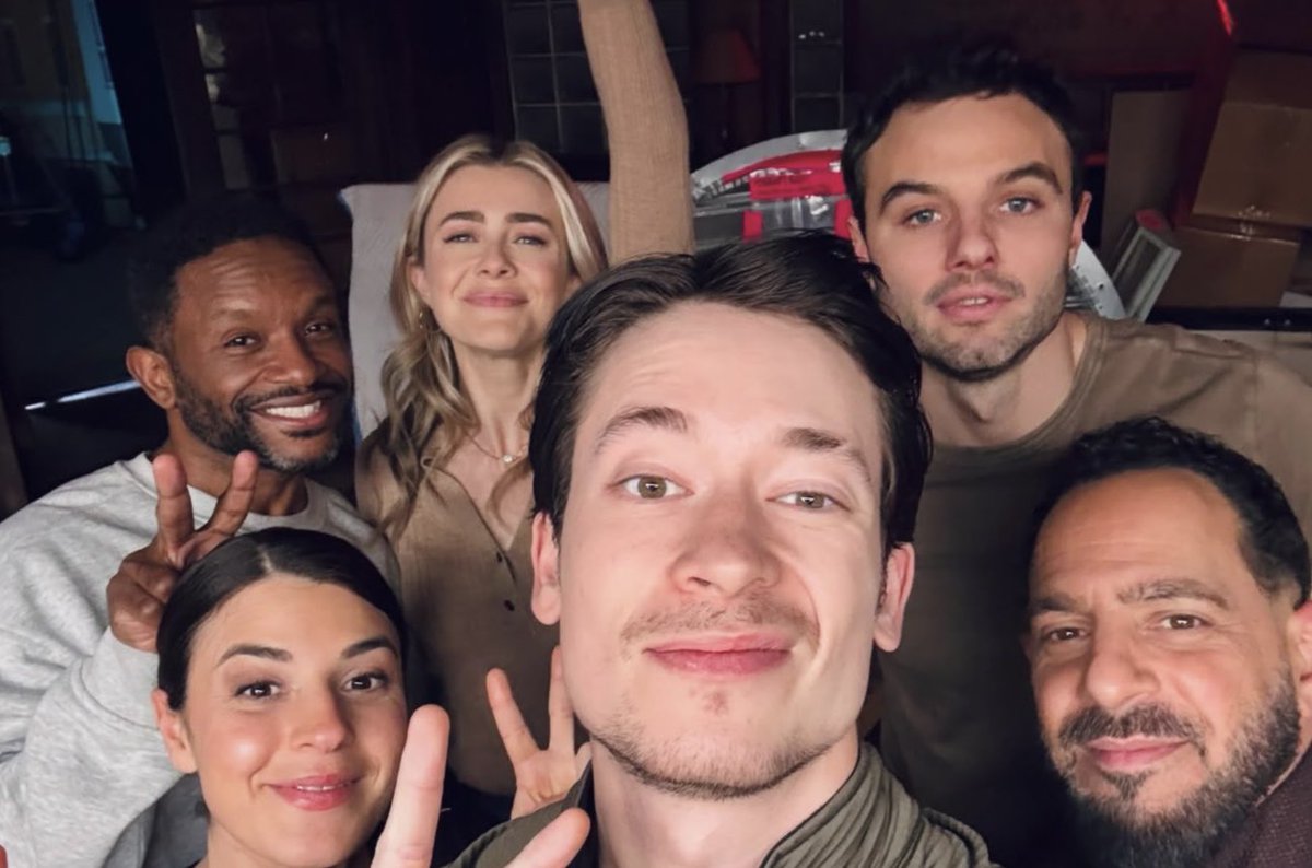 swqnsviolet's tweet photo. I CAN’T LOSE THEM 😭🤧 #SaveTheHuntingParty https://t.co/8I3Ocxl5pi