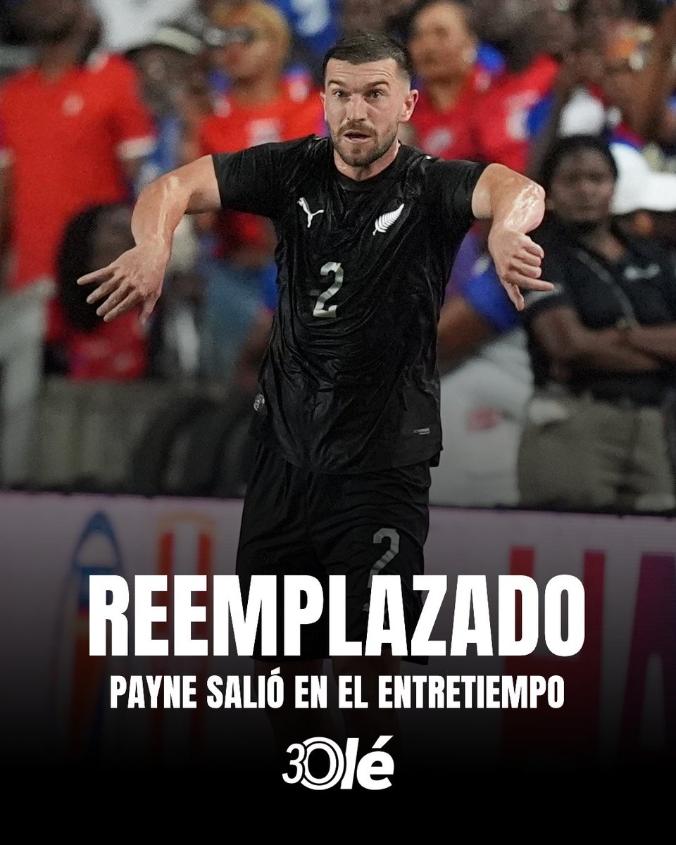 DiarioOle's tweet photo. NOOOOO, NO ME SAQUEN A TIM PAYNE 😢

🔃 Luego de ser protagonista en el gol de Haití, Tim Payne fue reemplazado en el entretiempo https://t.co/8kO3ztXVxp