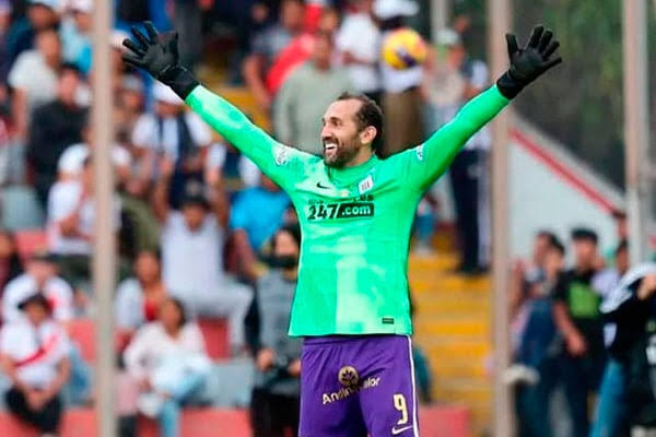 OutOfContext_AL's tweet photo. Pase lo que pase, juegues dónde juegues, siempre serás leyenda e ídolo en Alianza querido viejo.

De un hincha Grone, espero te vaya siempre bien pero menos contra Alianza. Cuando nos toque enfrentarnos otra vez, espero que te caguen a goles.

Respeto siempre Pirata 💙
Fin. https://t.co/a5nAyBgilA
