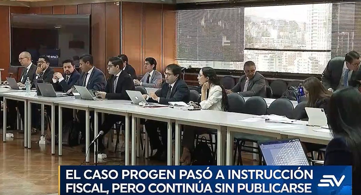 lahistoriaec's tweet photo. Ya dejen ver todo. Pese a que ya no es reservado, el caso y juicio por la estafa de Progen, que se tramita en la Corte Nacional, aún no es subido o publicado en la plataforma de la función Judicial, lo que es una obligación. Abogados y ciudadanos ya protestaron por el retraso. Captura de @ecuavisa