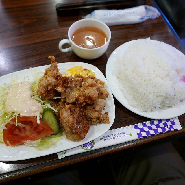 hashida_men's tweet photo. ハシダ・メン　プチ日記【うるま 杉本店（からあげ定食）＠住吉区】

https://t.co/bLEGa7ejjf https://t.co/ykFSuOl2KC