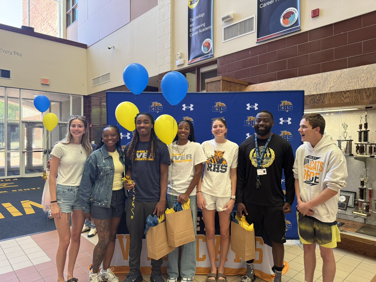 SBRileySports's tweet photo. State send-off for @SBRileyhigh standouts Valentino & Tinayja Summers! Valentino will compete in High Jump & Tinayja in Long Jump at the IHSAA State Finals. Good luck, Wildcats! ππ #GoWildcats #StateBound https://t.co/Q5avxJ63Pn