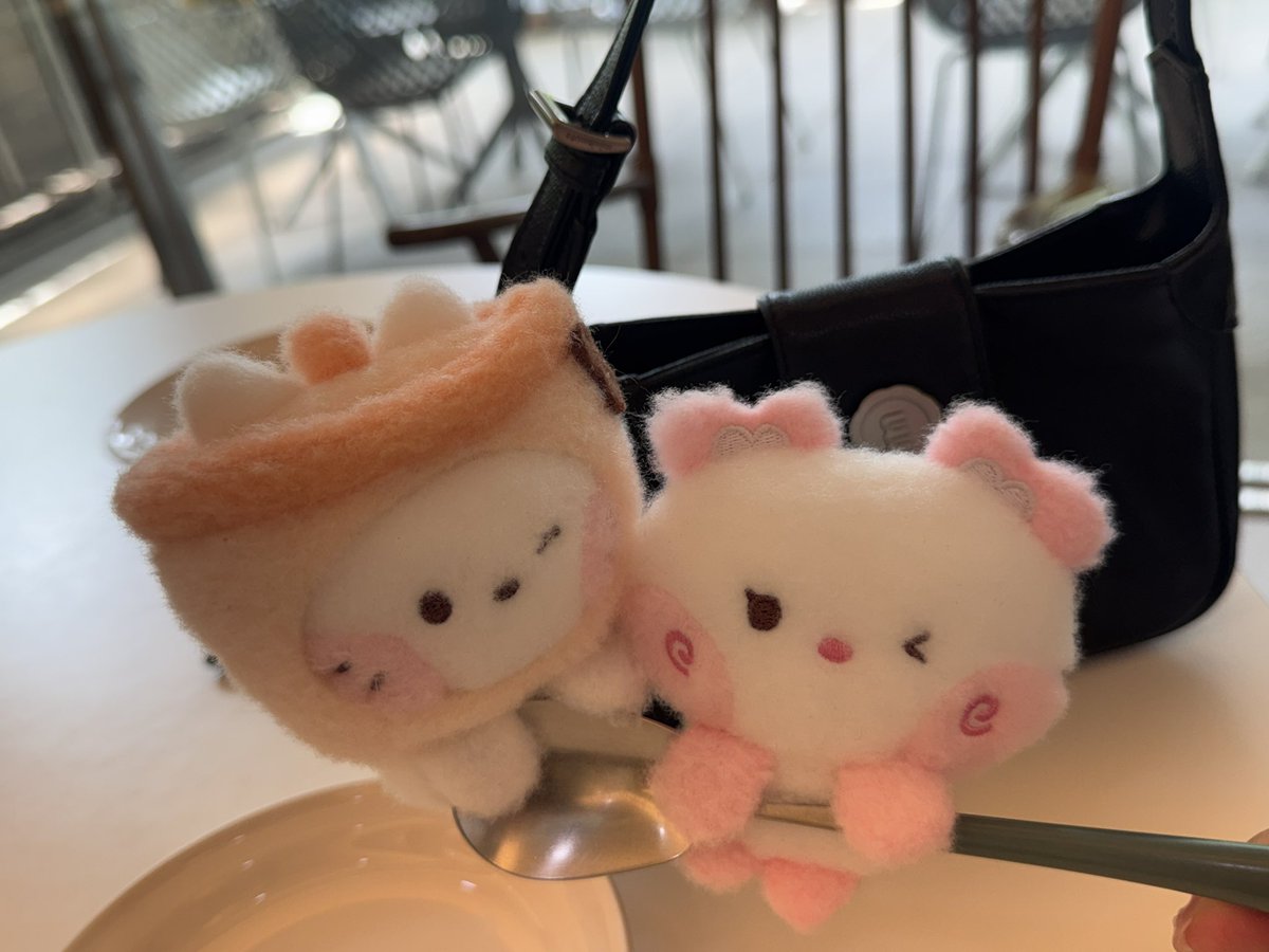 miu_ning's tweet photo. 브런치 먹으러 와따잉 https://t.co/buwVfSxXvh