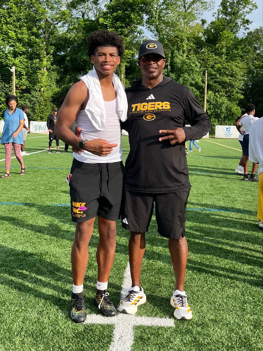 Cash6Davis's tweet photo. Amazing Time @ Coach Mickey Joseph Camp Today! Thanks to all the coaches for all the game y’all shared! @_CoachWyatt @mooreathletics @LiveOakFB @JohnEadsWAFB https://t.co/wIpOKgtej8