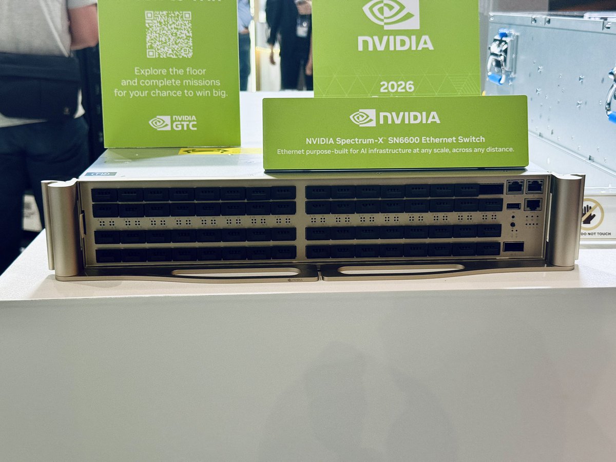 RaidOwlTweets's tweet photo. Bro some of the hardware at the @ASROCKRACK booth is about to make me act up 🥵 https://t.co/8eNhvYtIF5