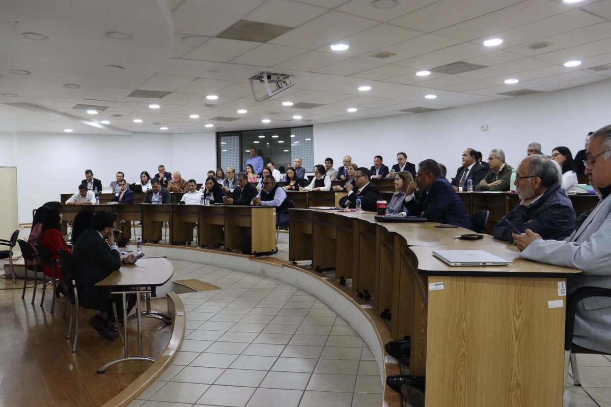 inap_mx's tweet photo. 📚🤝  Este lunes y martes se llevó a cabo una reunión de trabajo con nuestro personal docente. 
Este espacio de diálogo, convocado por la ENAPROG, permitió compartir experiencias, reflexionar sobre los retos actuales de la educación y consolidar acciones en favor de una formación de calidad.

La ENAPROG reconoce el papel fundamental de nuestras y nuestros profesores como agentes de transformación. 

#ENAPROG #ExcelenciaAcadémica #ComunidadDocente #FormaciónProfesional #EducaciónDeCalidadContenido
