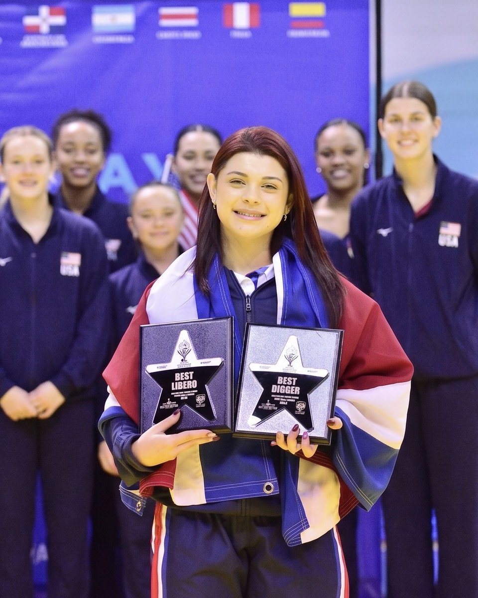 lajornadacrc's tweet photo. ÚLTIMA HORA: la voleibolista tica Naomy Valverde, de 16 años, fue distinguida con los premios de “Mejor Líbero” y “Mejor Defensa” en la Copa Panamericana U-17 que se realizó en Honduras. 🏆😮🇨🇷

La oriunda de Pérez Zeledón es una de las voleibolistas con más proyección de América. 🌎

¡Recuerden su nombre! 🙌🏽