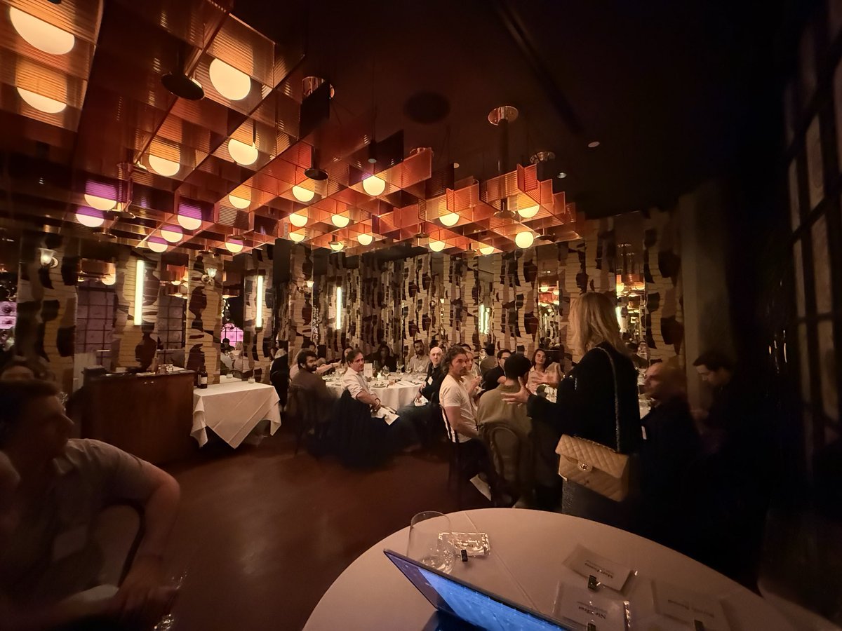 Techweek_'s tweet photo. ✨Scenes✨ from @speedrun insiders VIP dinner @_CallMeMacy @EmlynThompsonLA https://t.co/iAVcghVp3E