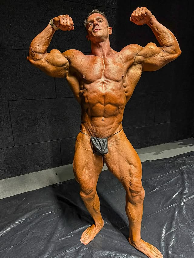 NmusclLustr's tweet photo. Rodolfo Moro https://t.co/CRaBhJqH1t