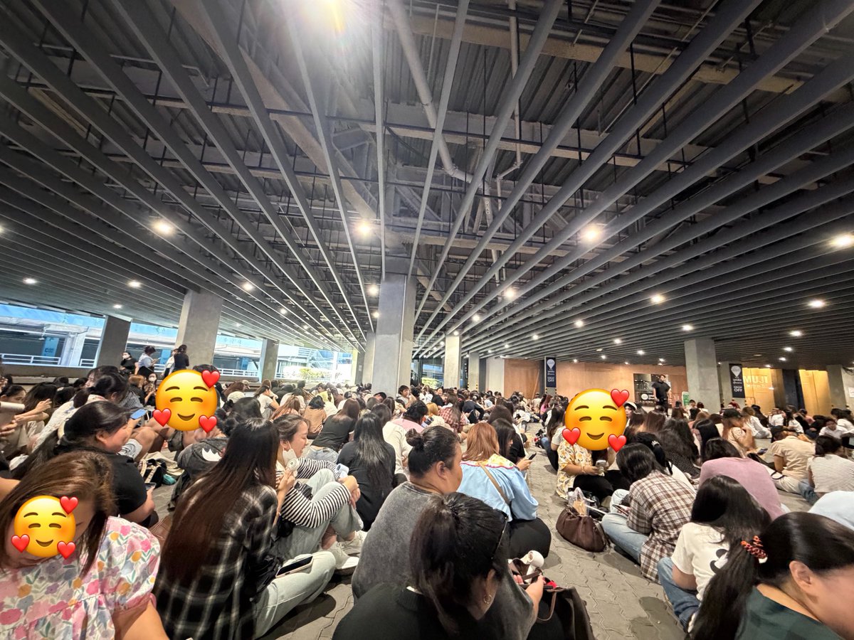 snswwpook69's tweet photo. เพิร์ธต้าเมี่ยงมาได้เลยแม่ๆพร้อมแย้ว💪🥰
 #PerthSanta #เพิร์ธแซนต้า 
#DOMIIA https://t.co/13xzwvl3z6