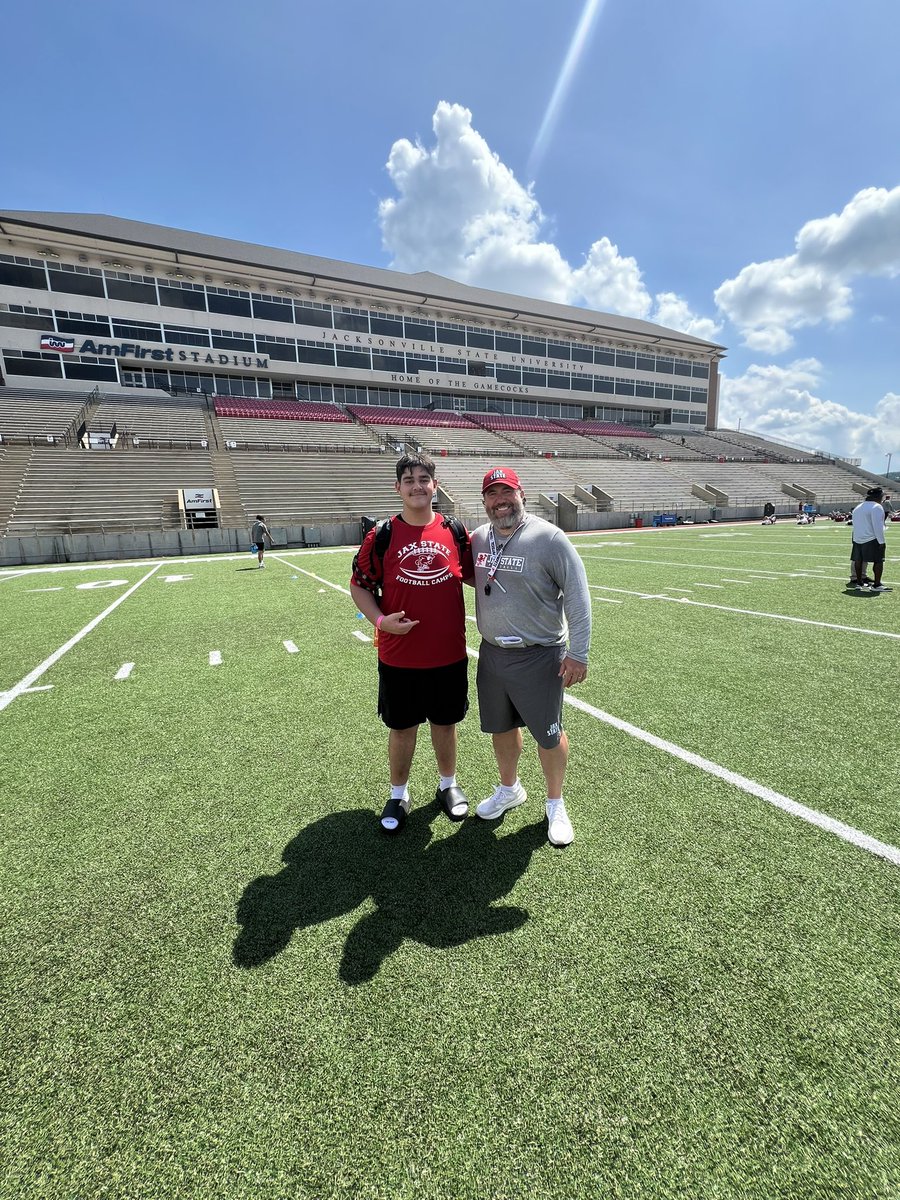 AhmadHam65's tweet photo. Had a great camp at @JaxStateFB thanks to @CoachBertB @cannon_mcculley @CoachARoss 
@counce20 @Rockvale_FB @Coachwolff54 https://t.co/R2tz1ZO03i