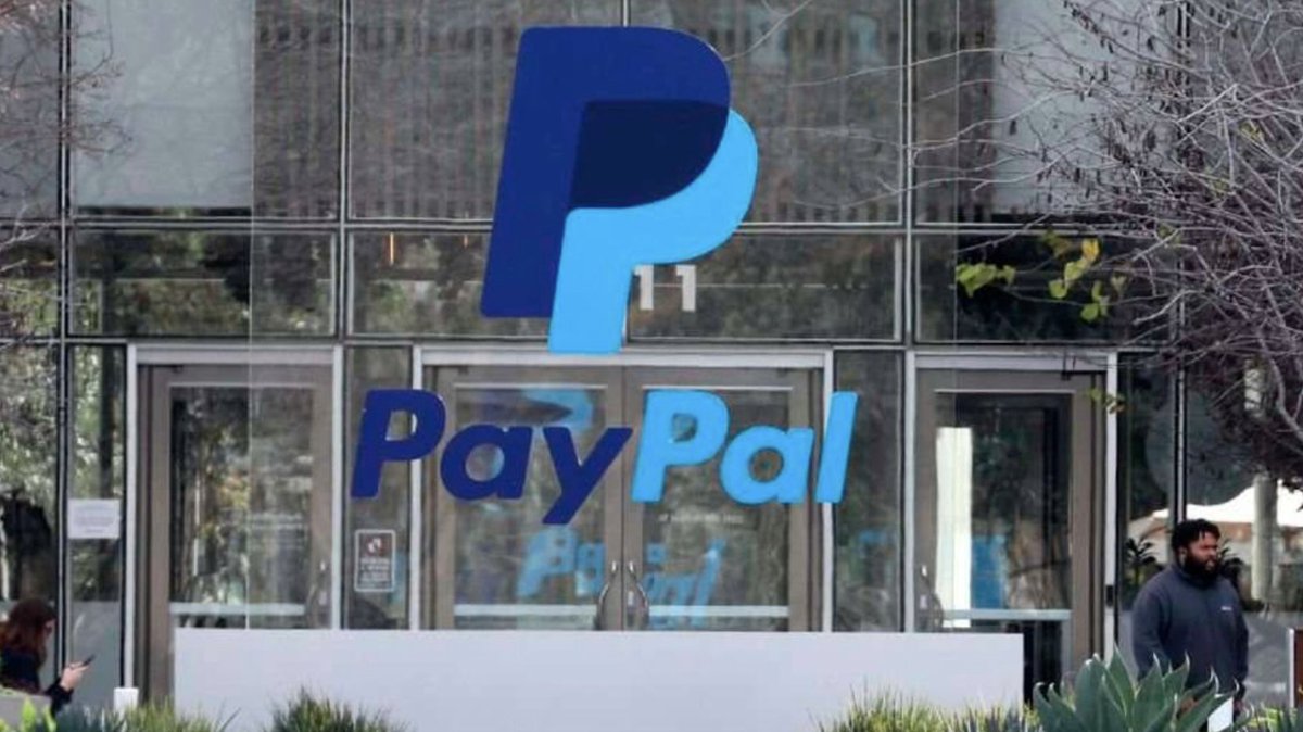 ntvkenya's tweet photo. PayPal freezes, blocks Kenya accounts in money-laundering fears 

https://t.co/oWbzamt5KF https://t.co/6xD01jvUpK
