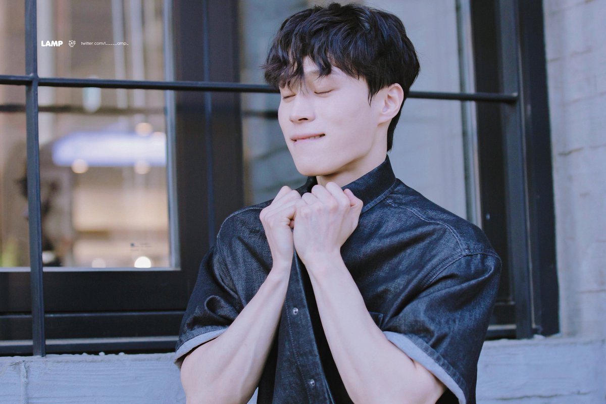l_____amp_'s tweet photo. 260531 펑크 퇴근길
#황건우 배우님 https://t.co/76XKFIH9jk