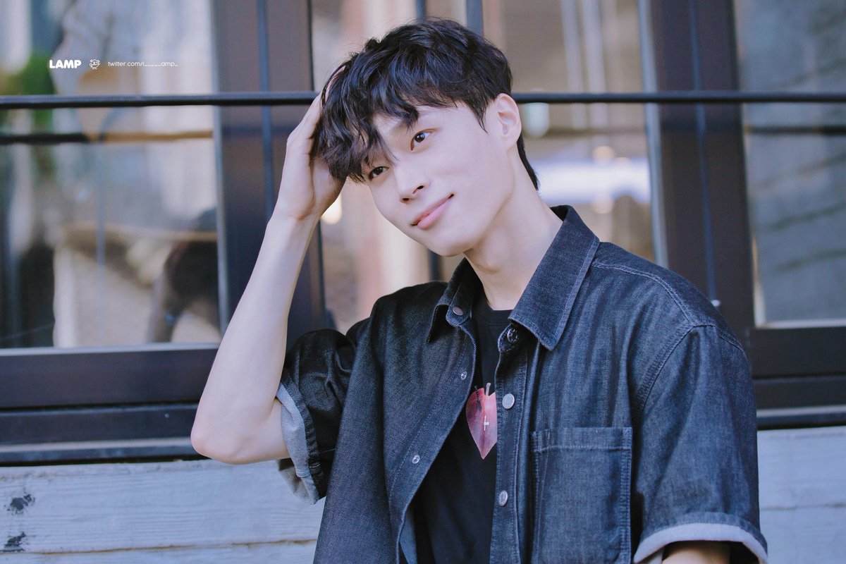 l_____amp_'s tweet photo. 260531 펑크 퇴근길
#황건우 배우님 https://t.co/76XKFIH9jk
