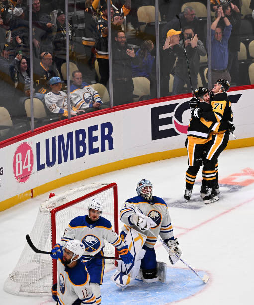 sidnezcrosby's tweet photo. buffalo was so over their gay shit https://t.co/rmeibeGBmI