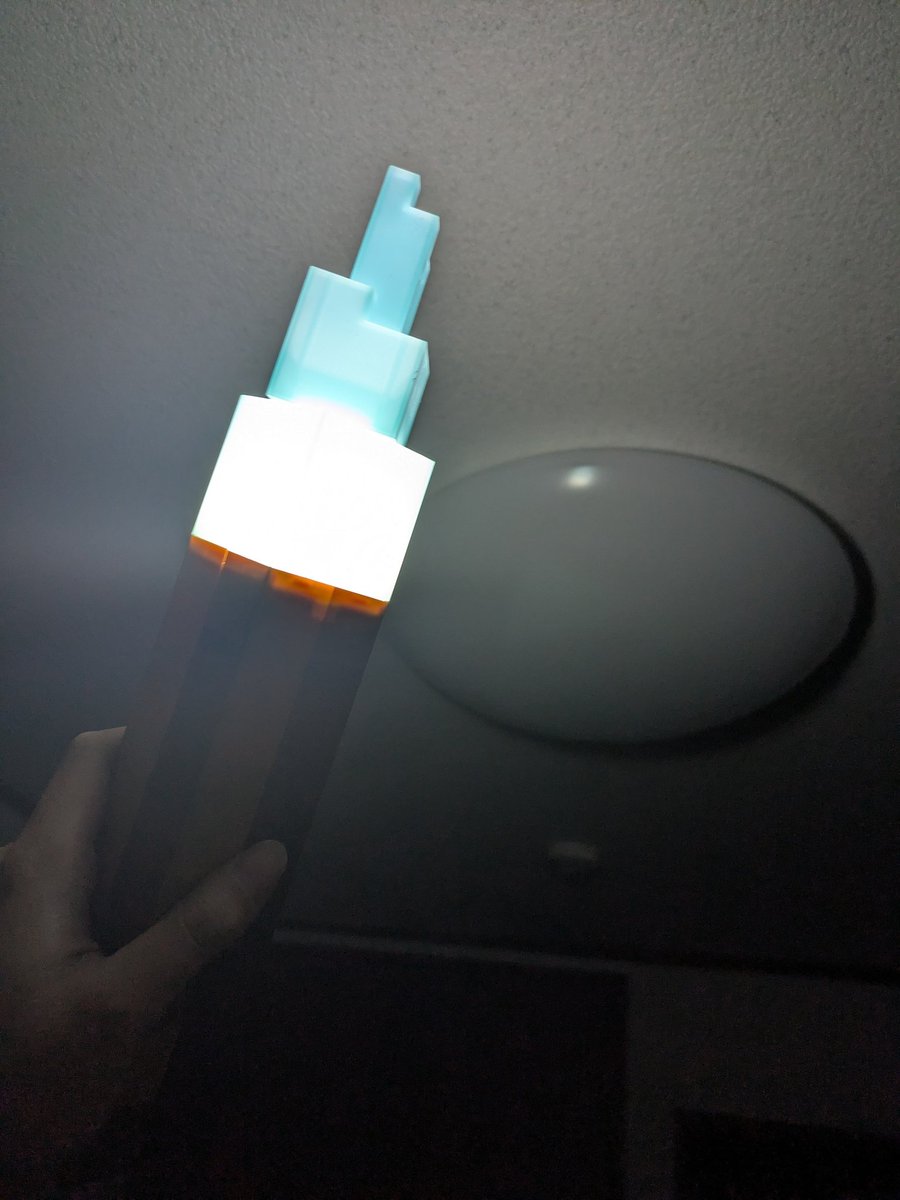 _ff00ff_f's tweet photo. 台風で停電してて今これ https://t.co/zN54soQSTA