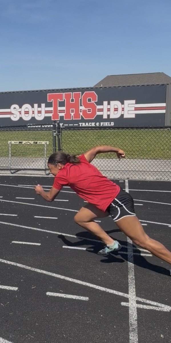 THS_TF's tweet photo. State Finals prep continues as Za’Nariae and Samarra get block\sprint work in and Owen puts in runway reps! https://t.co/d0N8u5LMjN